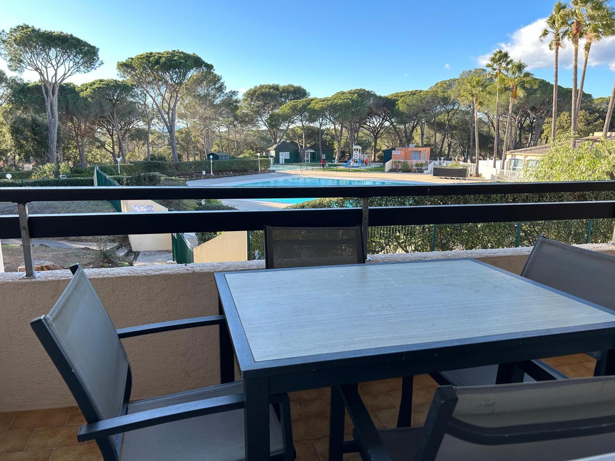 Domaine Valescure Appartement 1 Ou 2 Pieces Vue Jardin Ou Piscine Saint-Raphael  Bagian luar foto