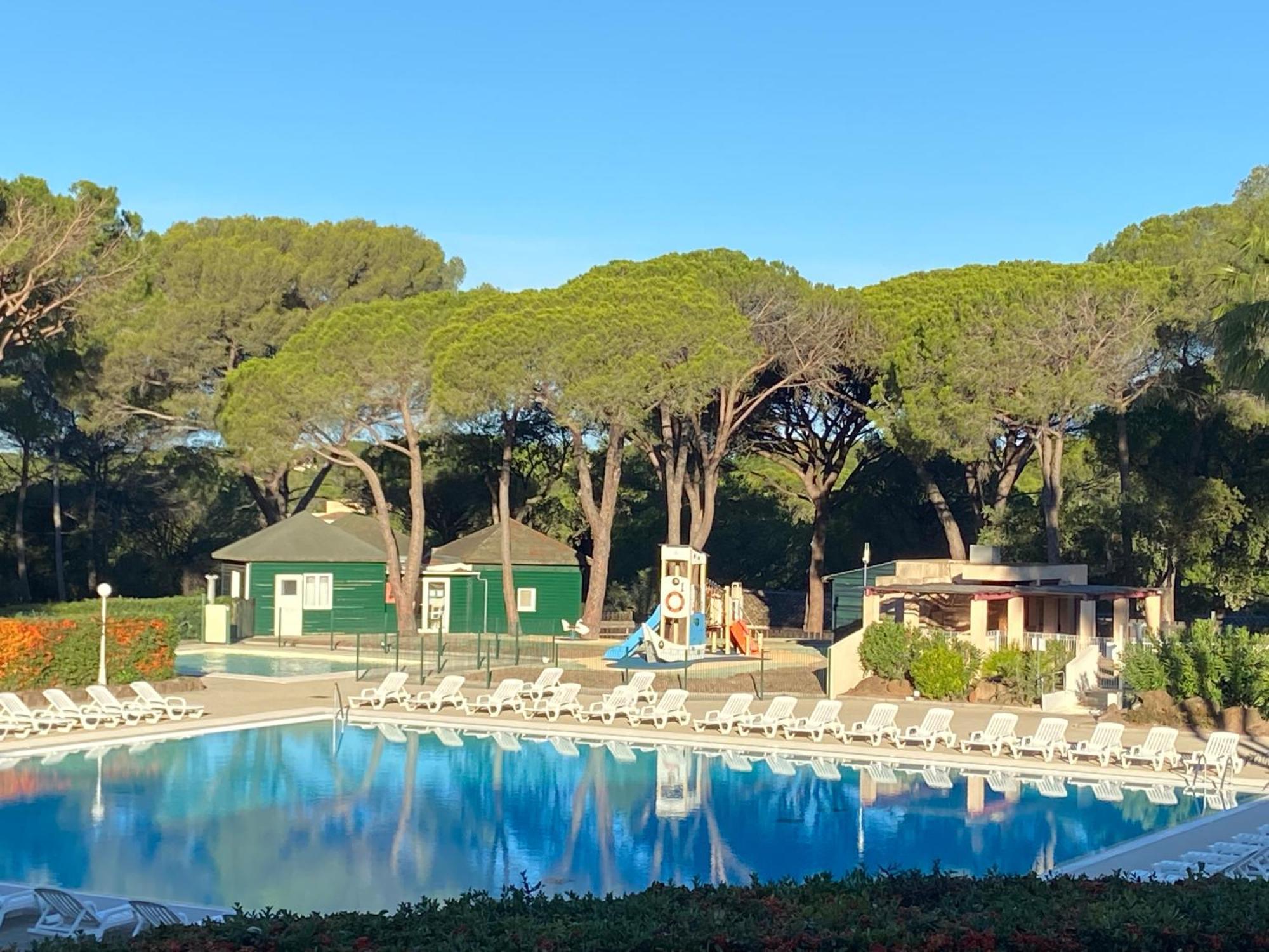 Domaine Valescure Appartement 1 Ou 2 Pieces Vue Jardin Ou Piscine Saint-Raphael  Bagian luar foto